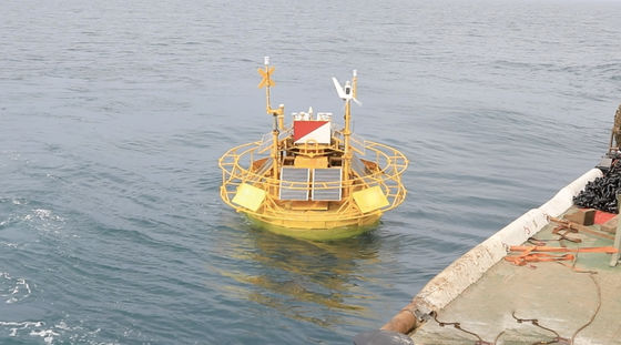 أجهزة مراقبة البيانات والمنصات في الوقت الحقيقي